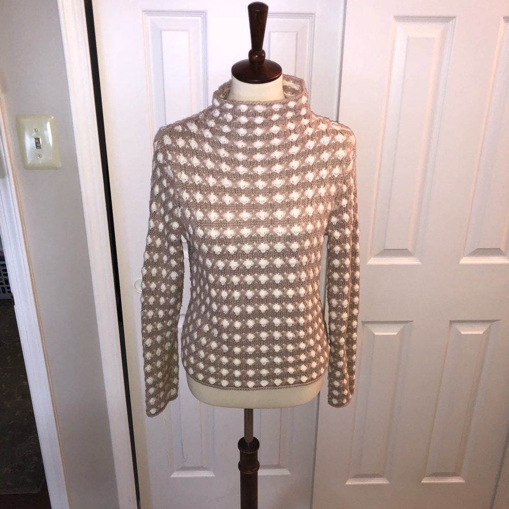 Anthropology Sz Small Sweater. Perfect condition!!